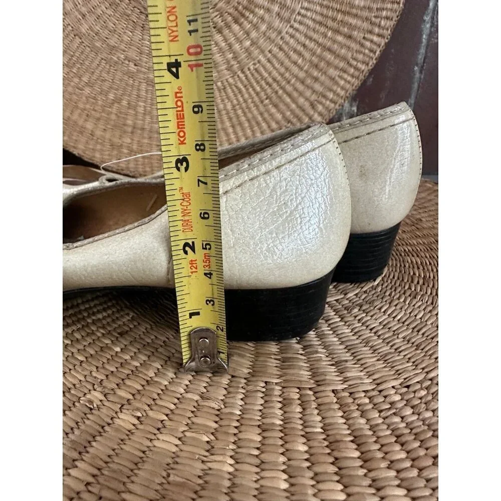 Vintage Majestic women’s size 6 flats